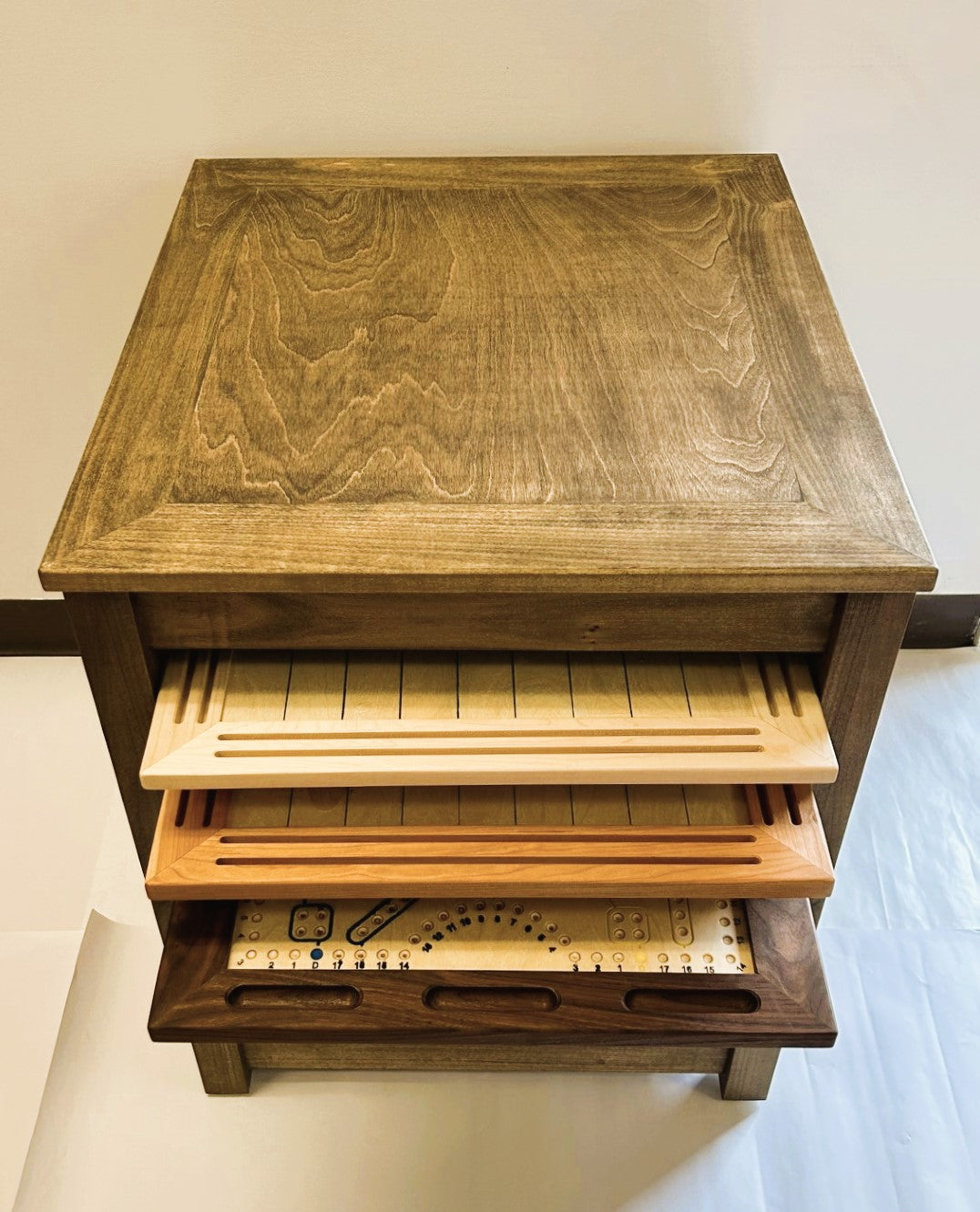 Table Salon / Coin Rangement de Jeux