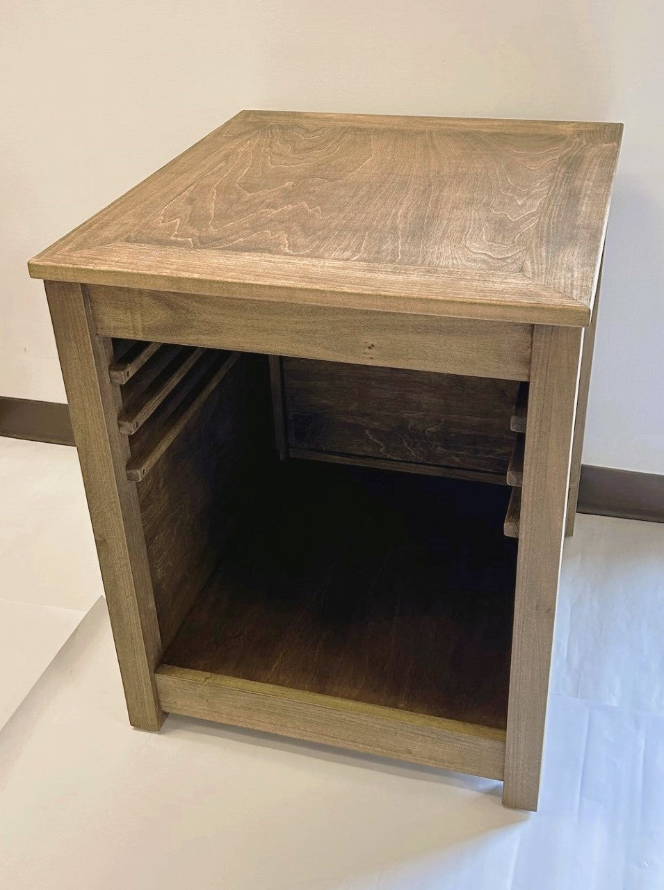 Table Salon / Coin Rangement de Jeux